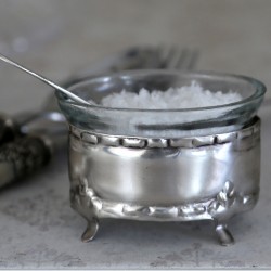 Salt cellar w.loose glass & spoon