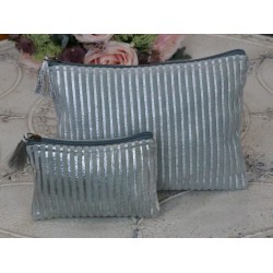 Velvet purse w. silver stripes