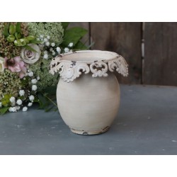 Vase (S19) with lace edge