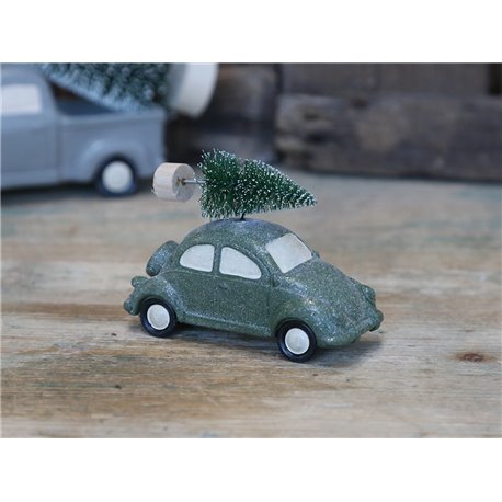 Car (X19) w. christmastree