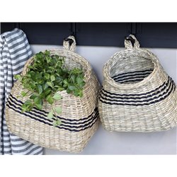 Basket for hanging w. stripes