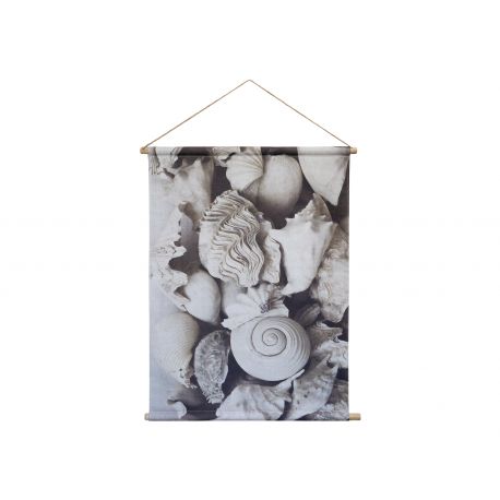 Canvas for hanging w. shells