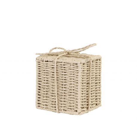 Wicker Present
