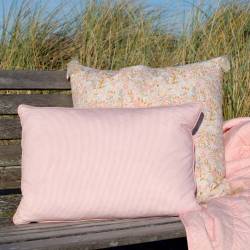 Poszewka na poduszkę Aix z paskami Milk Boy