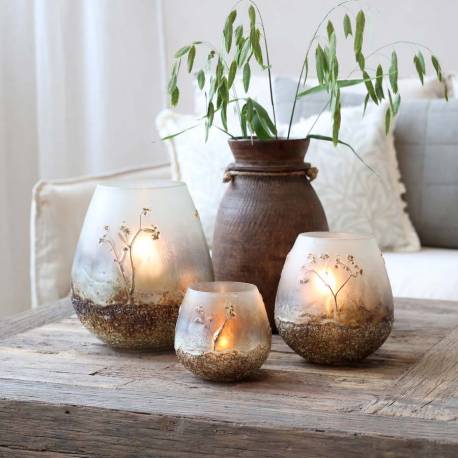 Huragan z dekoracją z suszonych kwiatów