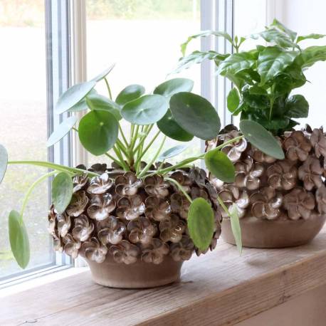 Doniczka Madeleine z dekoracją kwiatową