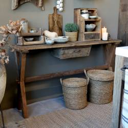 Grimaud Table w. drawer